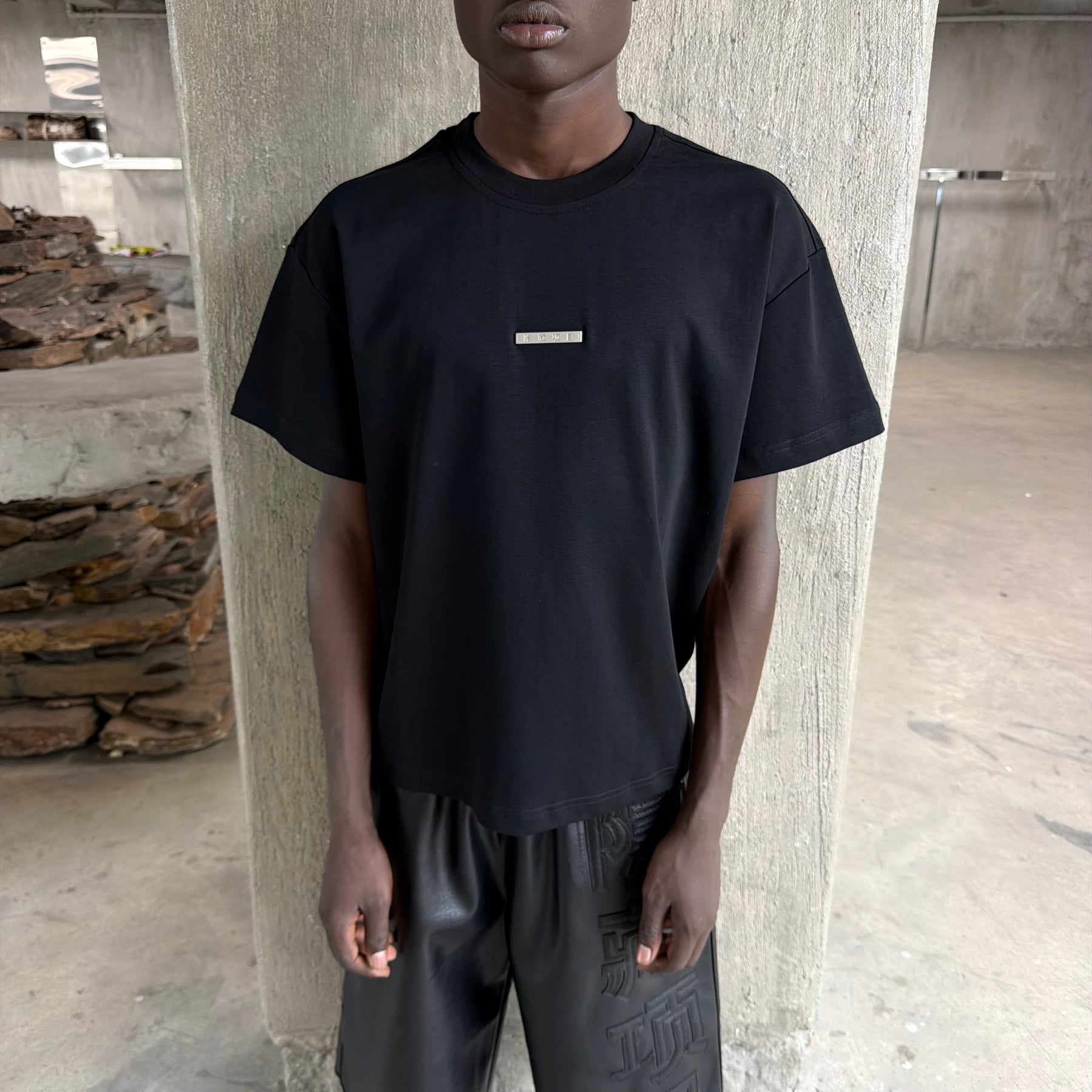 HP SIGNATURE TEE BLACK